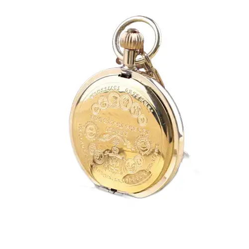 Montre à gousset homme en or avec chiffres romains et mouvement mécanique élégant