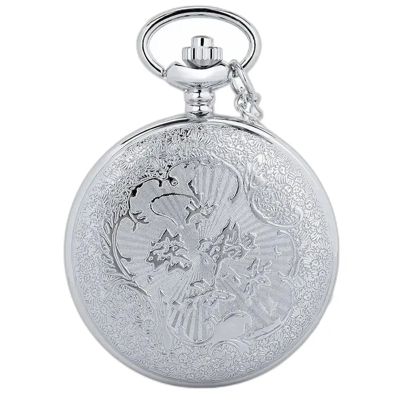 Montre à gousset luxe avec design gravé, collier tournante en or émeraude