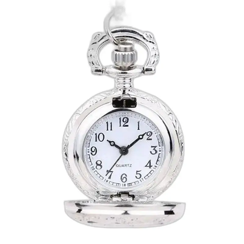 Montre Collier Argent Vintage Clapet Ouvert avec un élégant cadran argenté