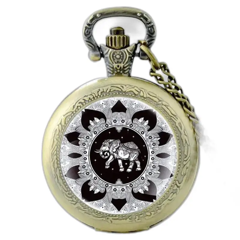 Montre Collier Bohème élégante avec éléphant d’argent en style vintage