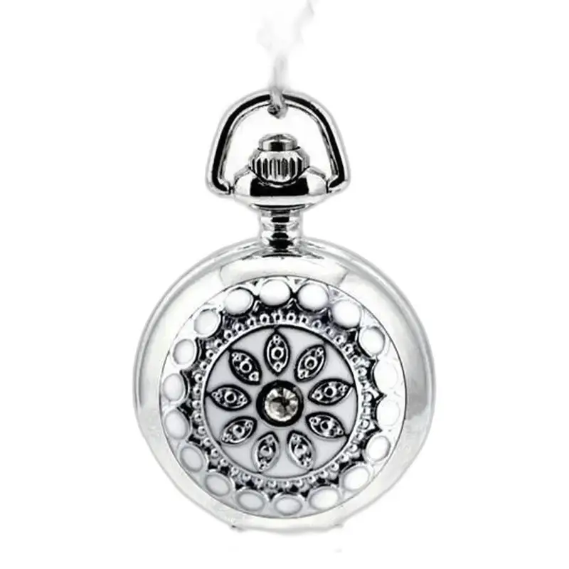 Montre Collier Harmonie avec un élégant design floral sur une montre en argent