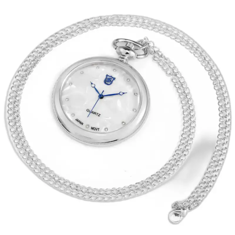 Montre Collier Quartz avec une chaîne en argent, style moderne et élégant