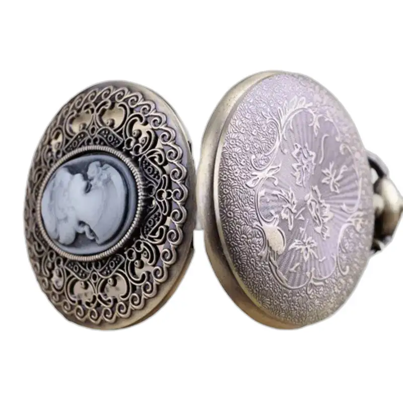 Montre Collier Quartz Vintage Femme Bronze avec un élégant cadran en bronze orné