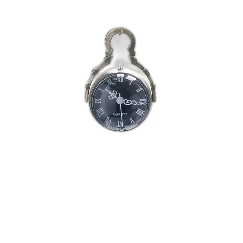 Montre collier rétro en argent avec un cadran noir élégant pour femme