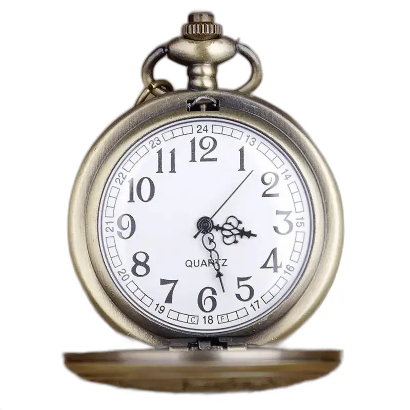 Montre Collier Vintage éléphant avec cadran blanc et design antique élégant