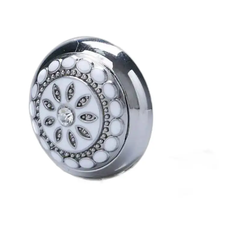Bouton rond décoratif en chrome de la Montre de Poche à Gousset Femme Duchesse