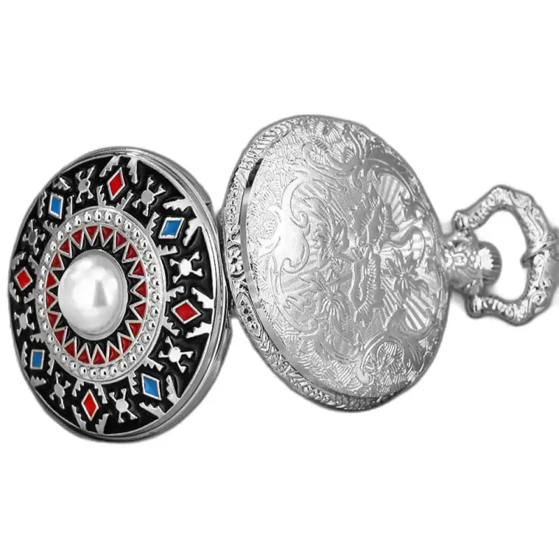 Montre Gousset Collier Diamond Eyes Chic Argent ornée en argent avec des détails raffinés