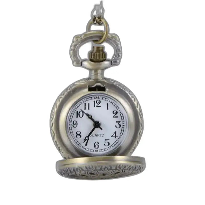 Montre Pendentif Vintage Femme Coeur Argent avec design rétro et élégant